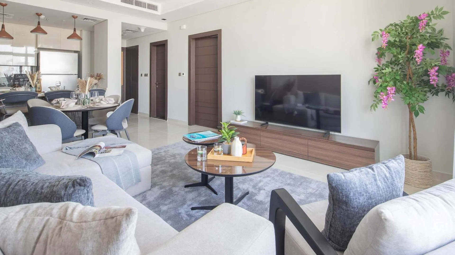 Frank Porter - Nobles Tower Dubai